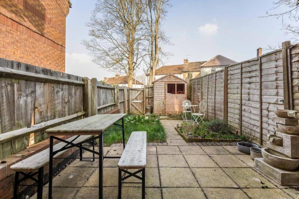 Villa Quiet & Secluded St Albans House Esterno foto
