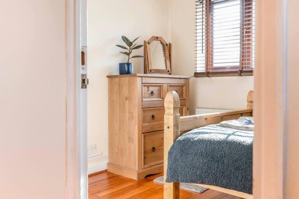 Villa Quiet & Secluded St Albans House Esterno foto