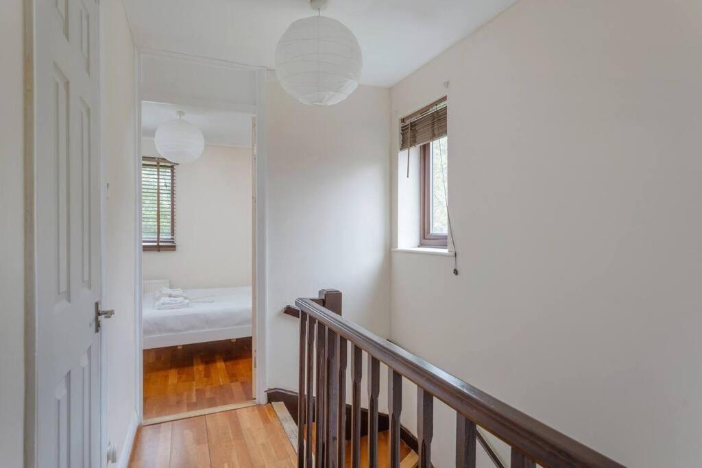 Villa Quiet & Secluded St Albans House Esterno foto